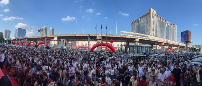 盛宴多款车型对比超方便换车党福音｜万家丽名车(图1)